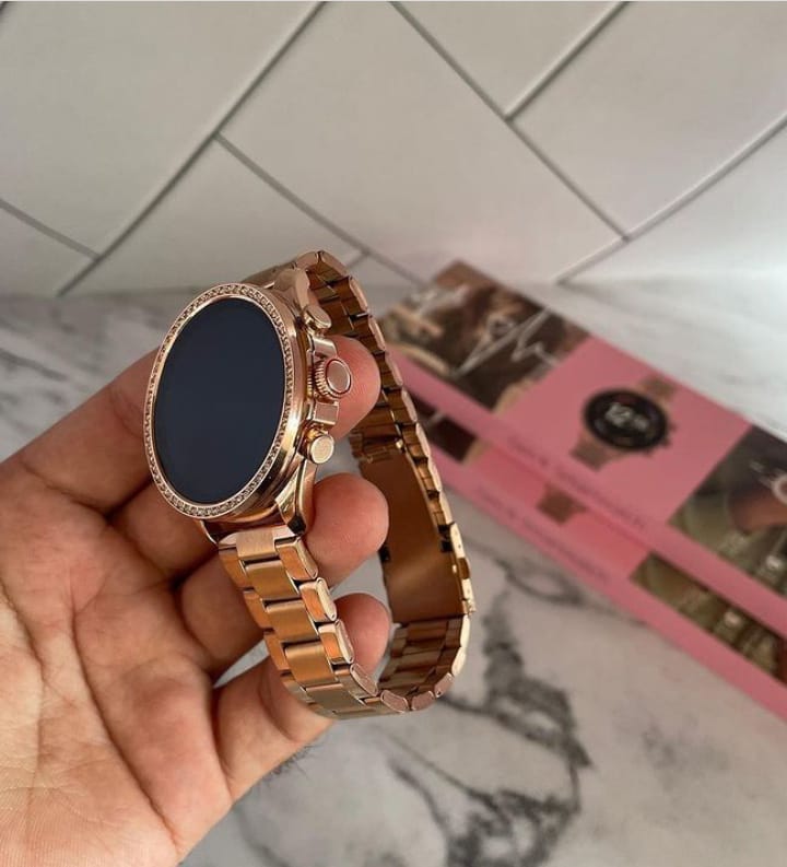Gen8 Rose Gold Smartwatch with Dual Straps and earpods pro gen 2 with case.