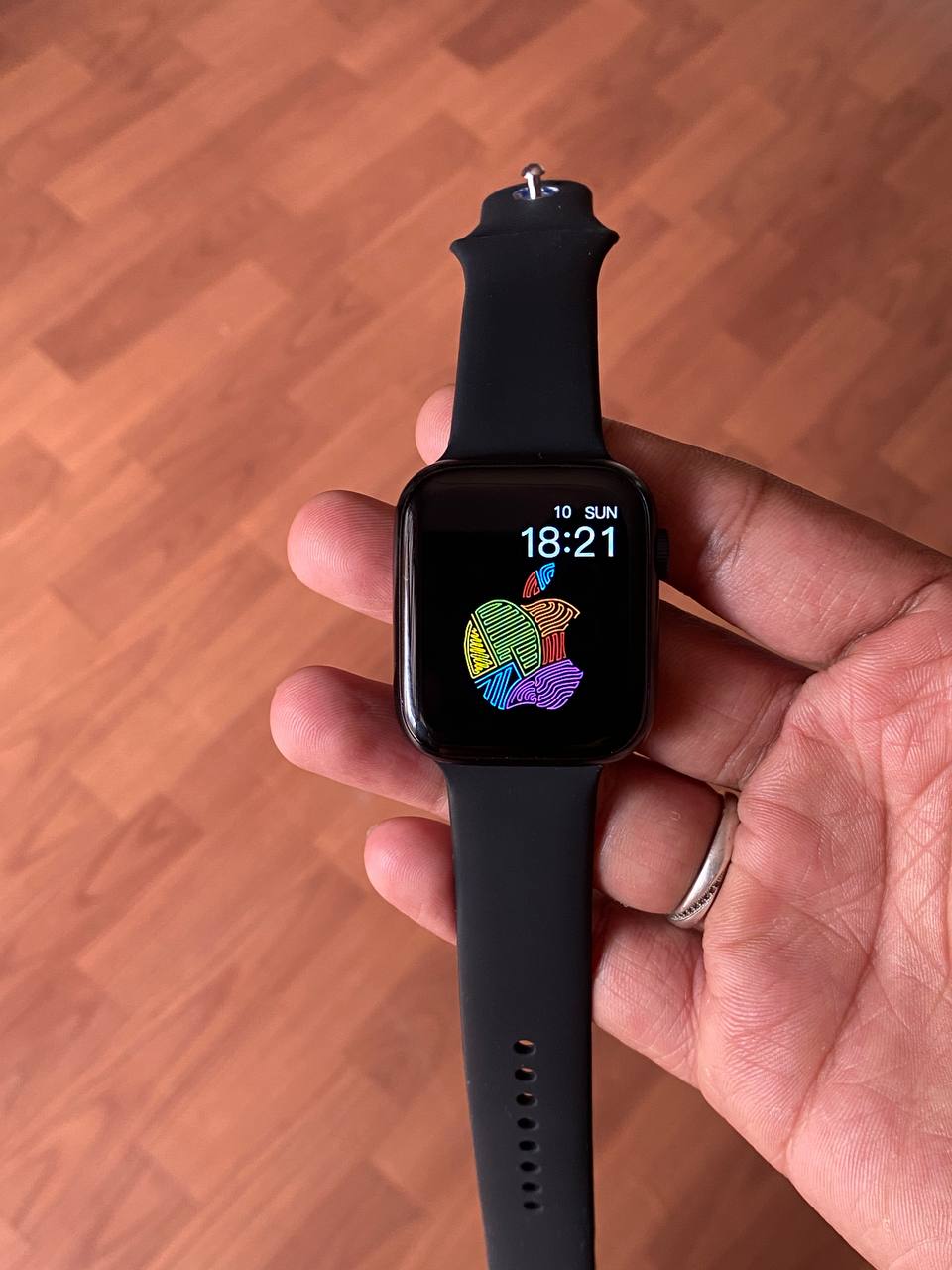 Series 8 Apple Watch with Metal Belt and Bluetooth Calling with Wireless Charging