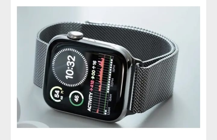 Metallic Series 8 Apple Watch Main image